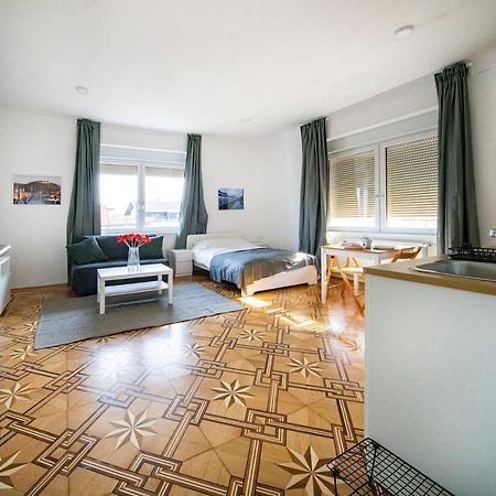 P & B Apartment Ljubljana Eksteriør billede