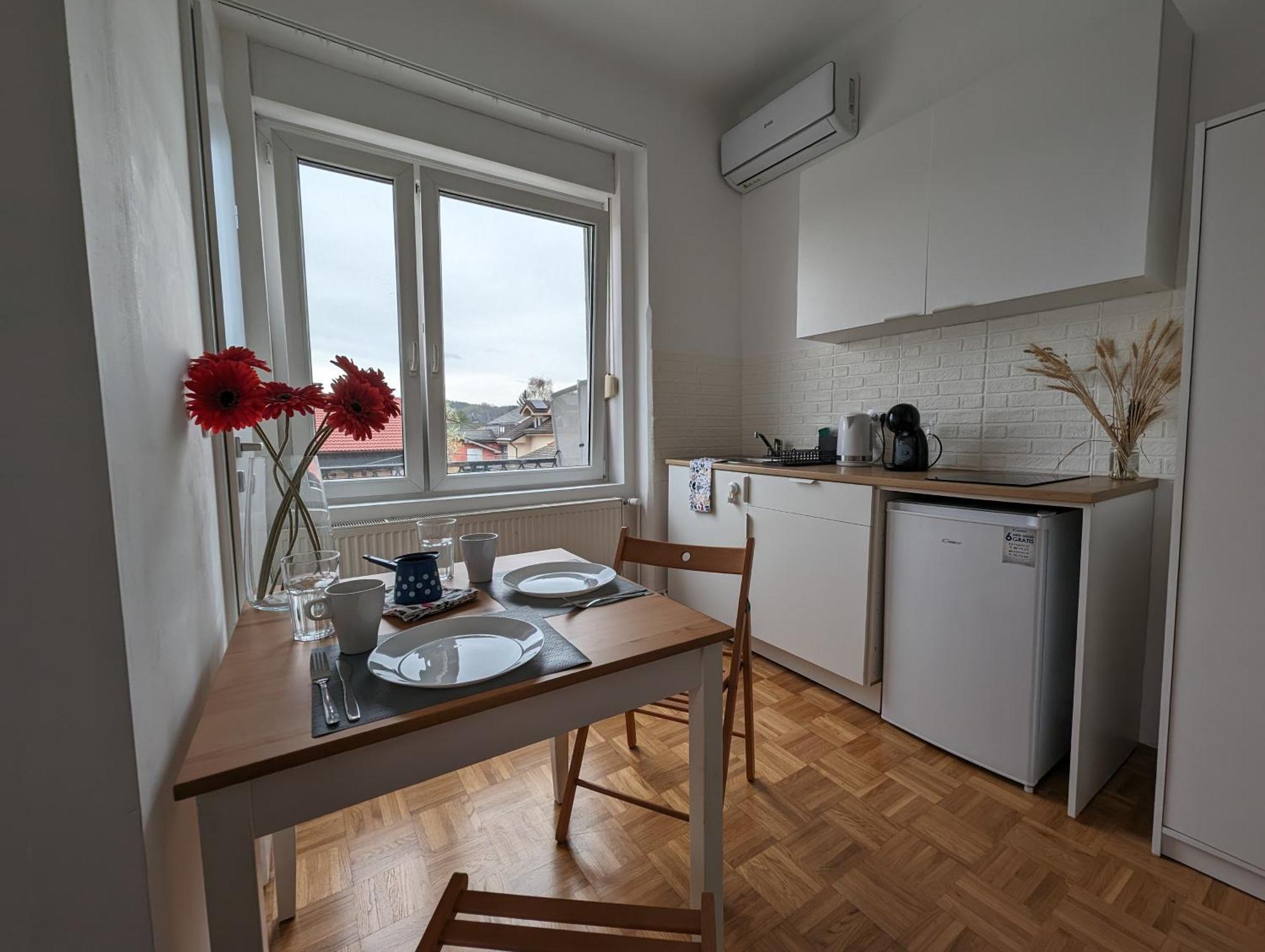 P & B Apartment Ljubljana Eksteriør billede